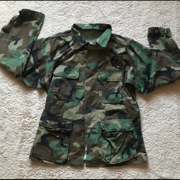 military issued Jackets & Blazers - Army Issue camo utility jacket